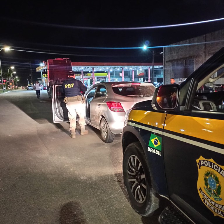 Dois homens foram presos pela PRF por receptação de veículo em União dos Palmares e Maceió2.jpg