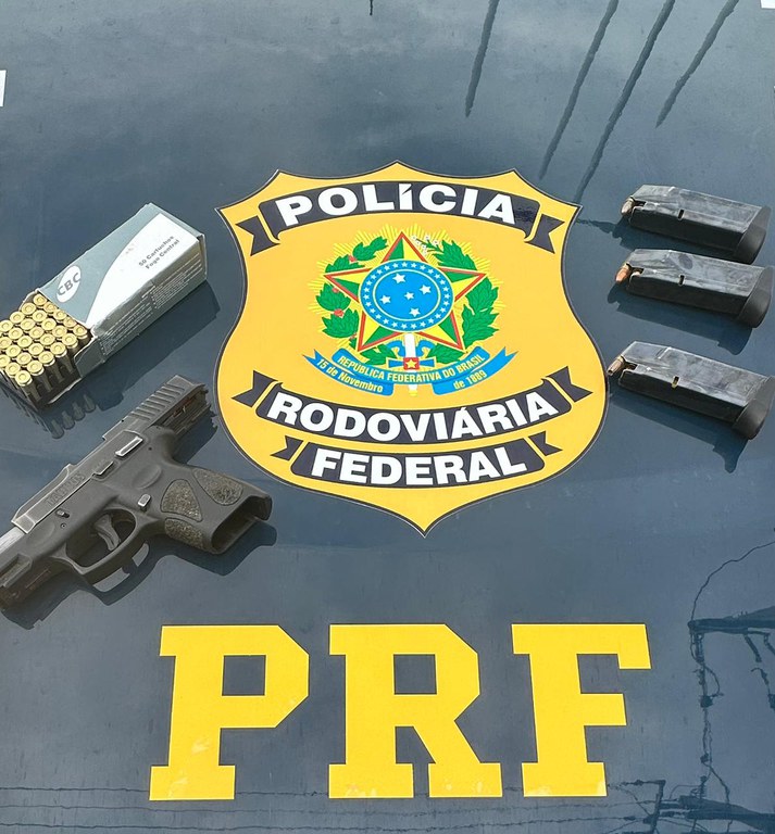 PRF prende homem por porte ilegal de arma em São Sebastião.jpg