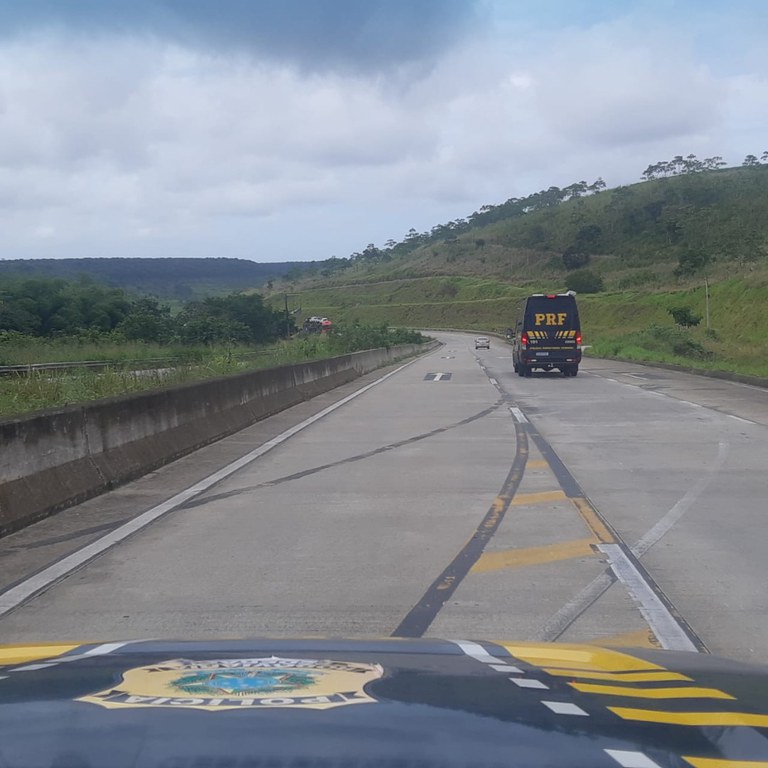 PRF promove comandos educativos e Cinema Rodoviário na BR-101 2.jpg