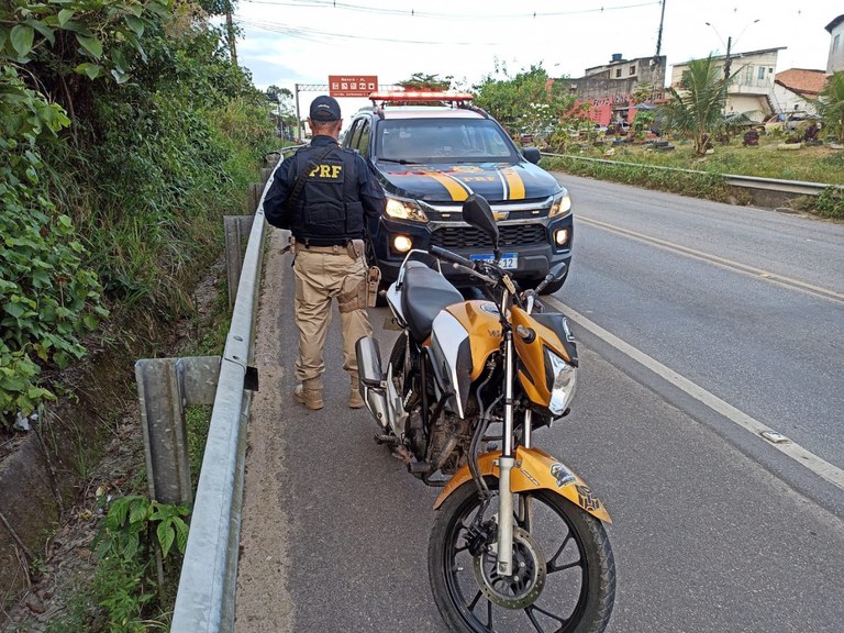 PRF e Canil do 3º BPM prendem homens por adulteração e receptação de veículos na segunda-feira em Alagoas 3.jfif