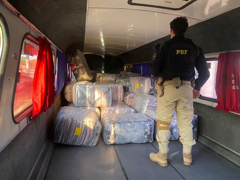 PRF apreende mercadorias transportadas sem Nota Fiscal em Canapi.jfif