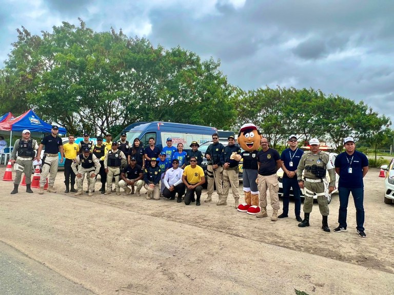 Semana Nacional de Trânsito PRF promove Comando da Saúde em Marechal Deodoro 1.jfif