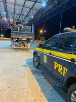 PRF apreende mercadorias sem nota fiscal, em Carié/AL