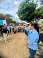 PRF ministra o Diálogo Diário de Segurança (DDS) em uma obra, em Maceió