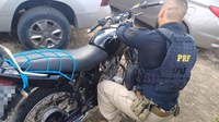 PRF prende homem por adulteração de sinal identificador de veículo automotor, em Maribondo/AL