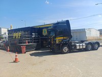 PRF inicia ação com a Carreta do Cinema Rodoviário em Santana do Ipanema/AL