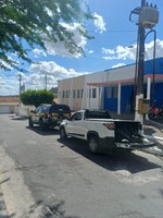 PRF retira de circulação 420 kg de queijo transportado de forma irregular e sem comprovação fiscal, em Santana do Ipanema/AL