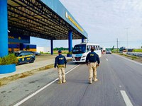 PRF/AL realiza ação de combate à importunação sexual no transporte coletivo de passageiros