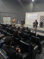 PRF realiza palestra para policiais da OPLIT, em Alagoas