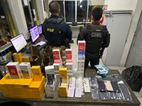 PRF/AL, em ação conjunta com o canil do 3º BPM/AL, apreende 650 itens sem comprovação fiscal, em São Sebastião/AL