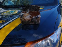 PRF prende casal por tráfico de drogas, com 2,142 Kg de crack e receptação em Palmeira dos Índios/AL