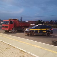 PRF recupera caminhão roubado em União dos Palmares/AL