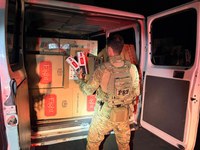 PRF apreende 500 mil cigarros contrabandeados em Rio Largo/AL