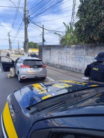 PRF prende homem por receptação e recupera carro adulterado em Maceió/AL