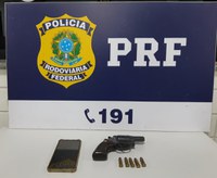 Em fiscalizações distintas, PRF prende dois homens por porte ilegal de arma de fogo na BR 101