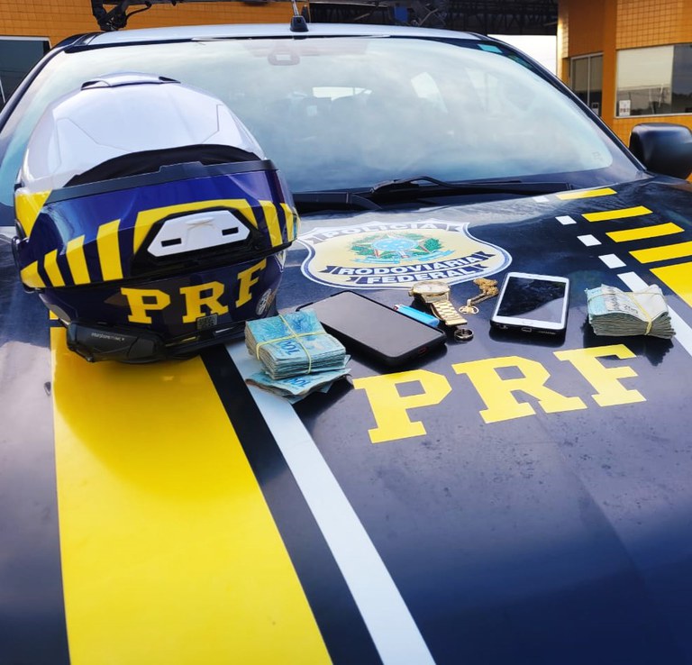 PRF prende e apreende envolvidos no assalto à família ocorrido na madrugada de quarta-feira,