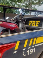 PRF recupera motocicleta em Oiapoque