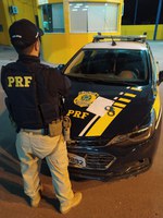 PRF prende homem procurado por roubo e furto
