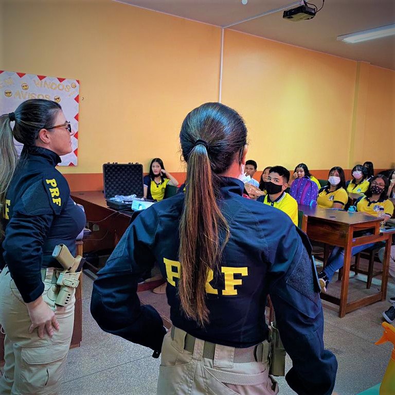 PRF e CTMAC realizam ações educativas com alunos de escolas municipais em Macapá
