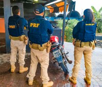 Equipe da PRF-AM apreende moto adulterada em Manaus