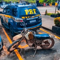 Motocicleta roubada é recuperada na BR-174