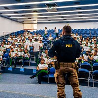 PRF-AM promove palestra na Fundação Matias Machline