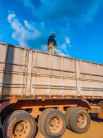 Crime Ambiental: PRF apreende transporte ilegal de madeira em Humaitá/AM