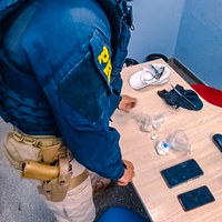 Em Manaus/AM, PRF detém indivíduos por tráfico de drogas