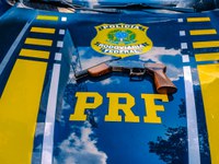 Homens são detidos com armas de fogo na BR-174