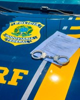 PRF cumpre mandados de prisão durante fiscalizações na BR-319