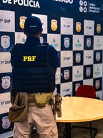PRF cumpre quatro mandados de prisão em diferentes abordagens no Amazonas