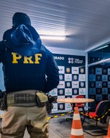 Condutor é detido na BR-319 por mandado de prisão em aberto