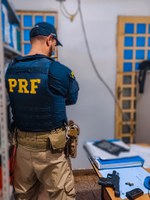 Homem é preso por porte ilegal de arma de fogo na BR-319