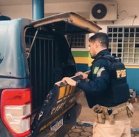 PRF-AM prende homem com material ilícito na BR-319