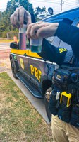 PRF flagra ARLA 32 adulterado em veículos na BR-174 e 319