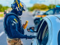 PRF realiza ação pelo Dia Nacional de Conscientização Álcool Zero no Trânsito