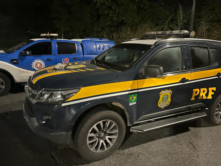 A ação integrada é mais um exemplo da união de esforços entre as forças de Segurança Pública voltada no enfrentamento à criminalidade para evitar assaltos, porte ilegal de arma, receptação de veículo roubado, contrabando, tráfico de entorpecentes e demais ilícitos penais.