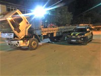 Após abordagem, PRF prende motorista conduzindo caminhão com sinais identificadores adulterados
