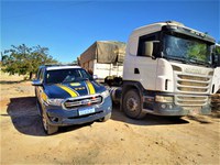 Carga de soja sem nota fiscal e com excesso de peso é retida pela PRF na Chapada Diamantina