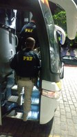 Menor de 16 anos que fugia para conhecer namorado virtual é resgatada pela PRF em Linhares - ES