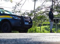 PRF recupera veículo roubado na cidade de Porto Seguro (BA)
