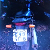 Em Santa Bárbara (BA), PRF apreende motocicleta com caracteres adulterados