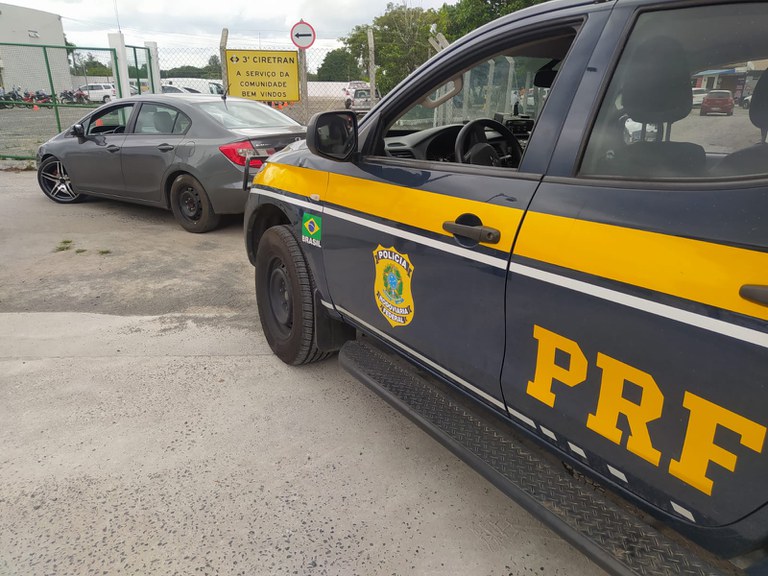 É mais um excelente trabalho realizado pelos policiais rodoviários federais da Bahia, retirando de circulação um veículo que com certeza causou muita dor de cabeça à vítima do crime.