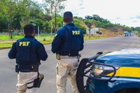 PRF recupera veículo roubado em Itabuna (BA)