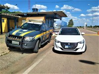 Ao pegar carro emprestado com amiga, homem acaba detido na BR 324 por apropriação indébita