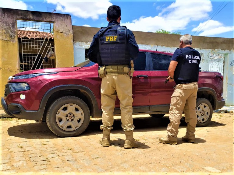 O veículo placas de Belo Horizonte/MG foi alugado pelo período de 05 até 09 de maio de 2020, em Salvador. A loja fez várias tentativas de contato com o locador, sem sucesso.