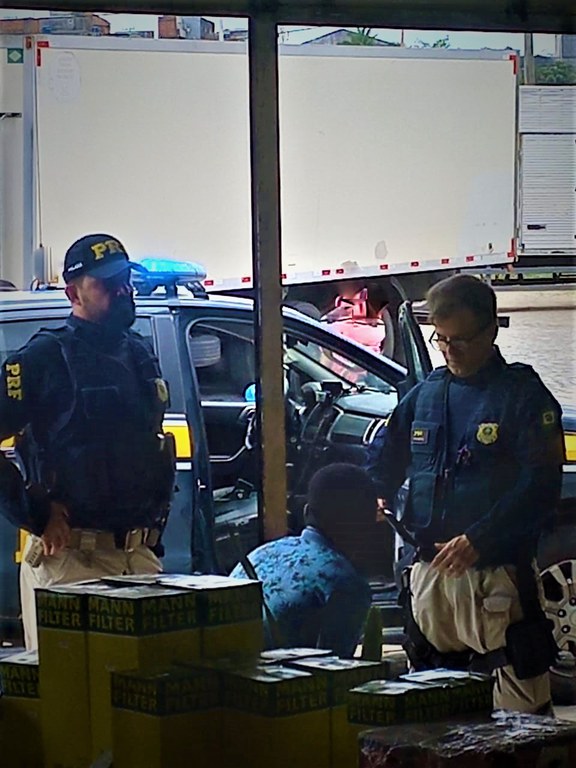 Nos primeiros 9 meses deste ano, nossos policiais ajudaram quase 5.000 motoristas, pedestres e usuários em dificuldades nas rodovias e estradas que cortam a Bahia.