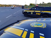 PRF retém carga com nota fiscal irregular em Feira de Santana (BA)