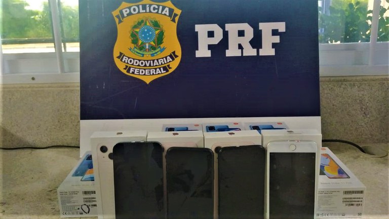 Previsto no art. 334 do Código Penal, o crime de Descaminho que é o ato de iludir, no todo ou em parte, o pagamento de direito ou imposto devido pela entrada, pela saída ou pelo consumo de mercadoria, representa uma concorrência desleal com os comerciantes regularmente instalados e diminui os empregos com Carteira de Trabalho assinada no país.