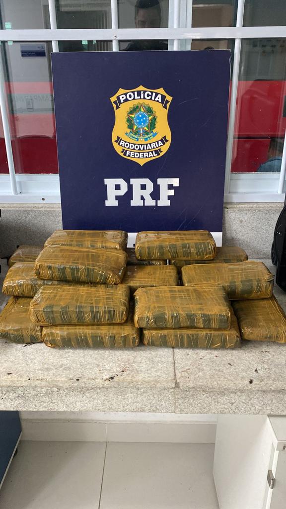 Cocaína encontrada em caixa de som